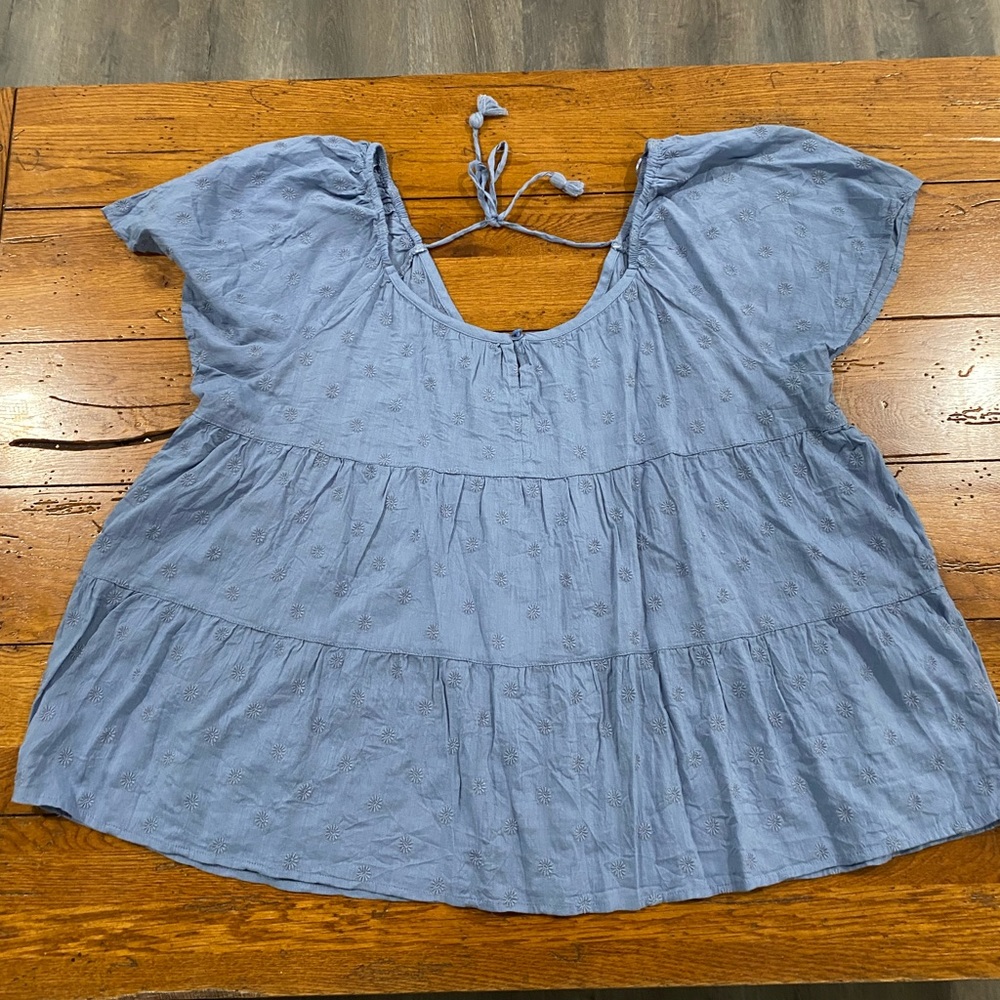 Round back blouse